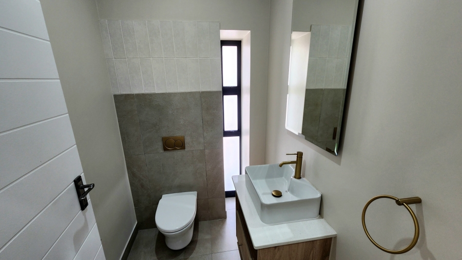 3 Bedroom Property for Sale in Hartenbos Heuwels Western Cape